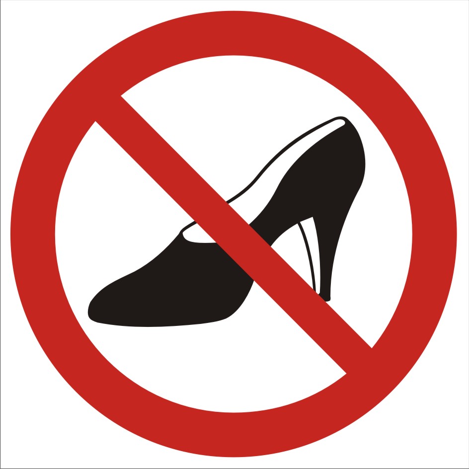 Zakaz używania obuwia na wysokim obcasie
